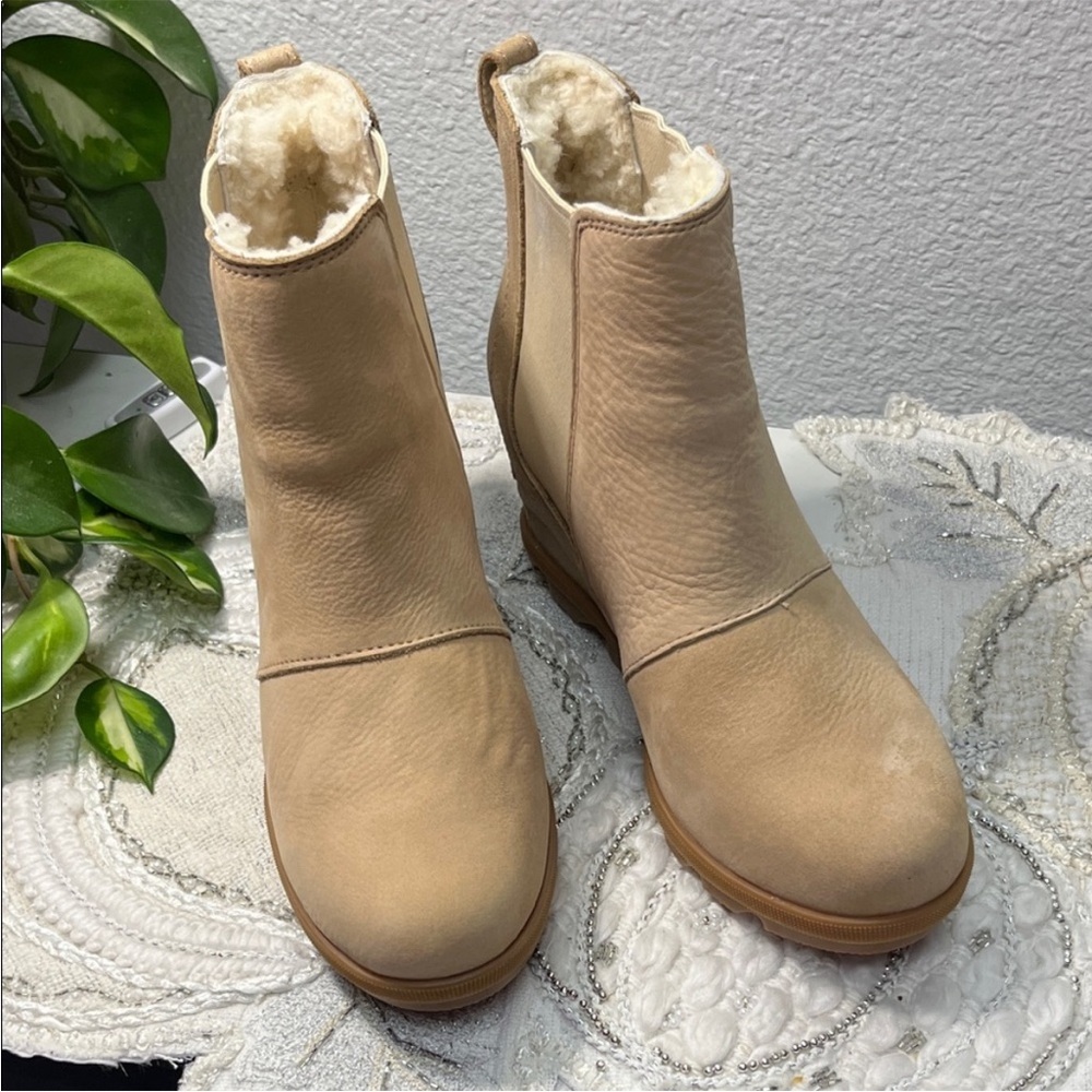 NWT Sorel ARCTIC™ WEDGE II CHELSEA LUX BOOT​ (Size 7) - Picture 2 of 16